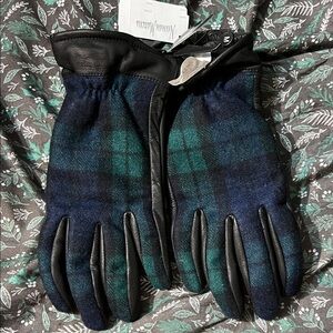 Neiman Marcus Black and Blue Plaid Men's Gloves